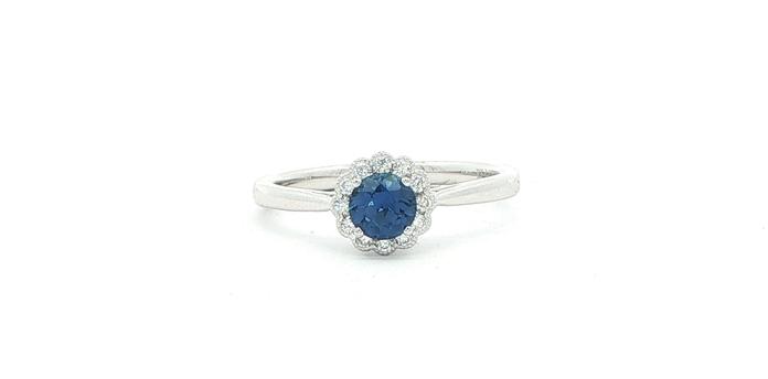 content/products/Royal Blue Sapphire Scalloped Halo Ring in White Gold (0.66cts TWT)
