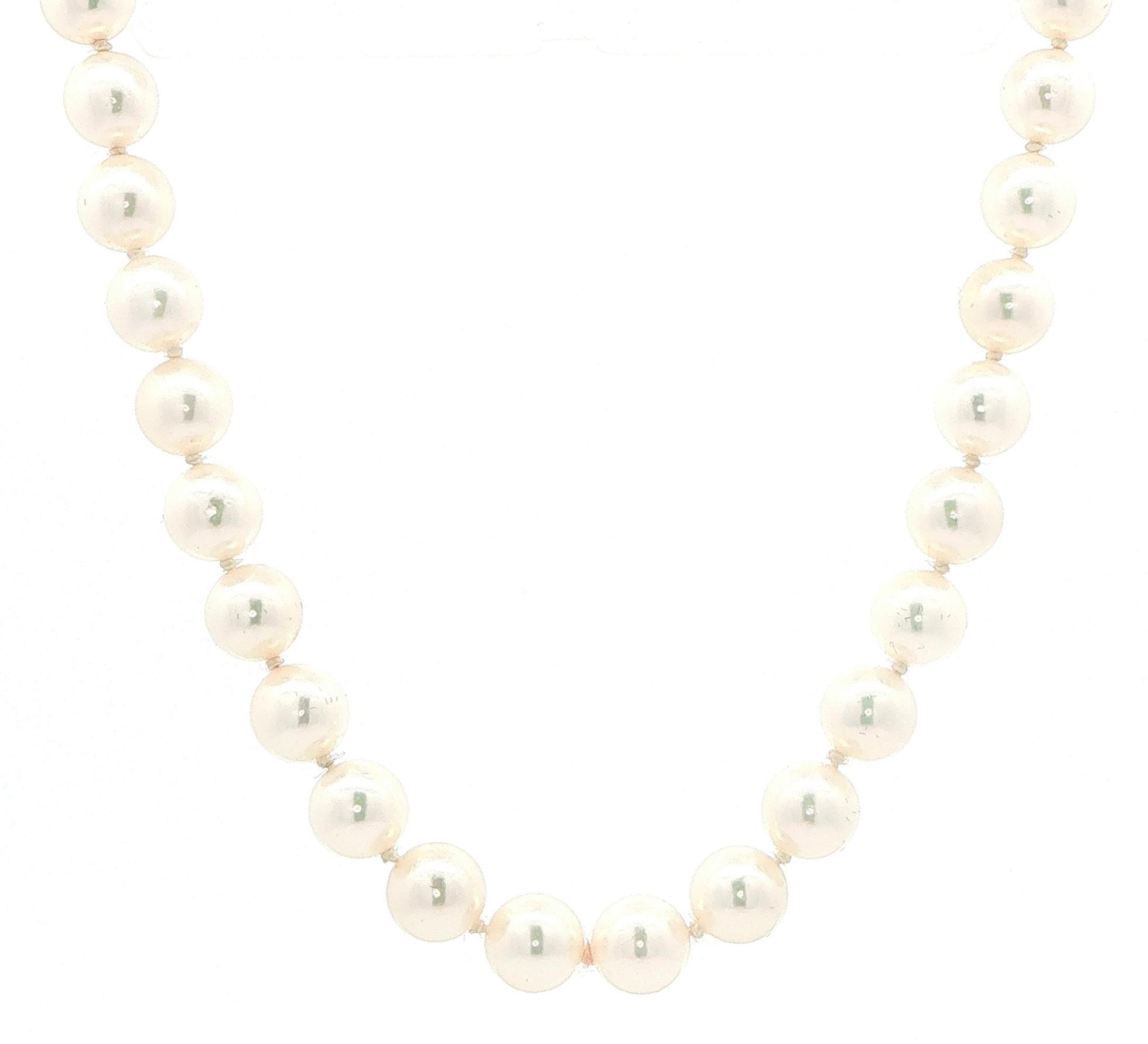 Estate Piece: Classic Knotted Pearl Necklace with Yellow Gold Clasp