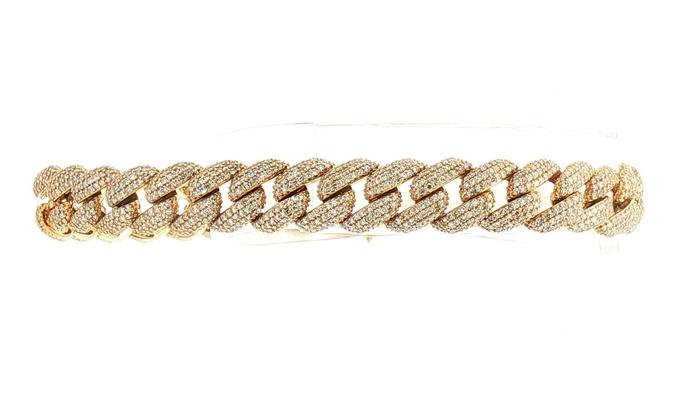 content/products/Pave Diamond Curb Link Line Bracelet in Yellow Gold (3.00cts TWT)