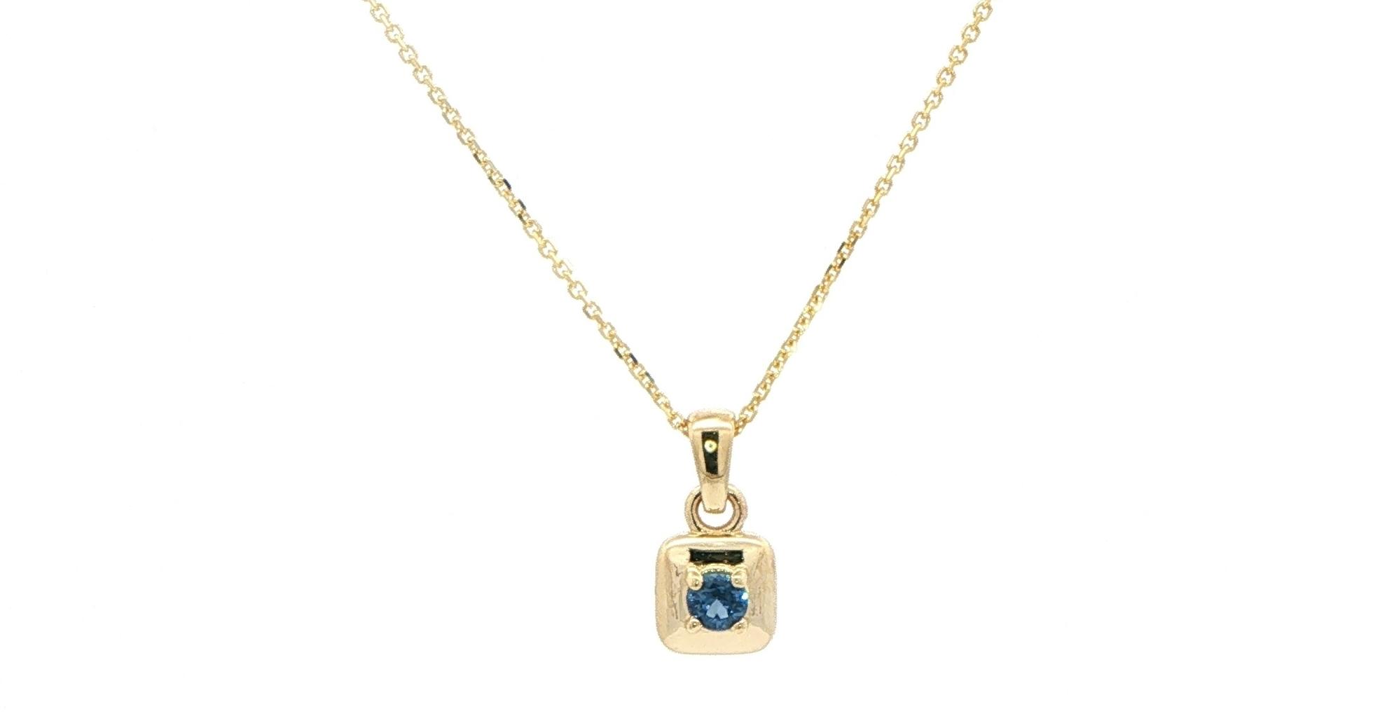 Montana Yogo Sapphire Square Pendant in Yellow Gold (0.11cts)