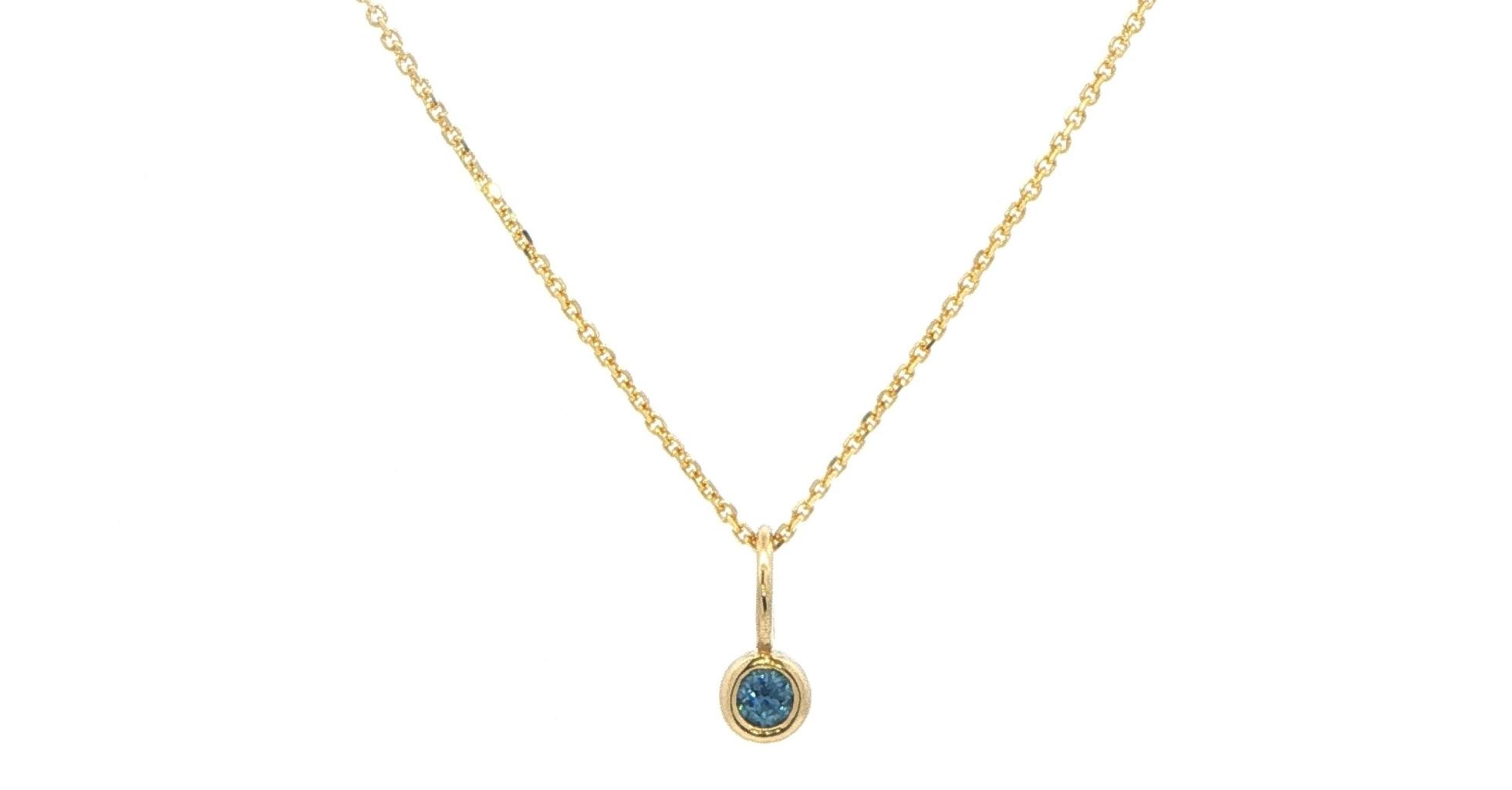 Bezel Set Montana Yogo Sapphire Pendant Necklace in Yellow Gold (0.08cts TWT)