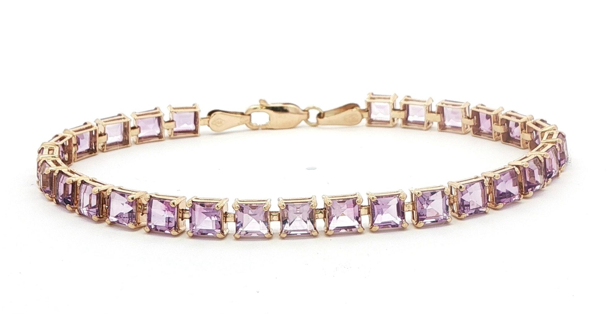 Estate Piece: Square Cut Amethysts Tennis Bracelet in Yellow Gold