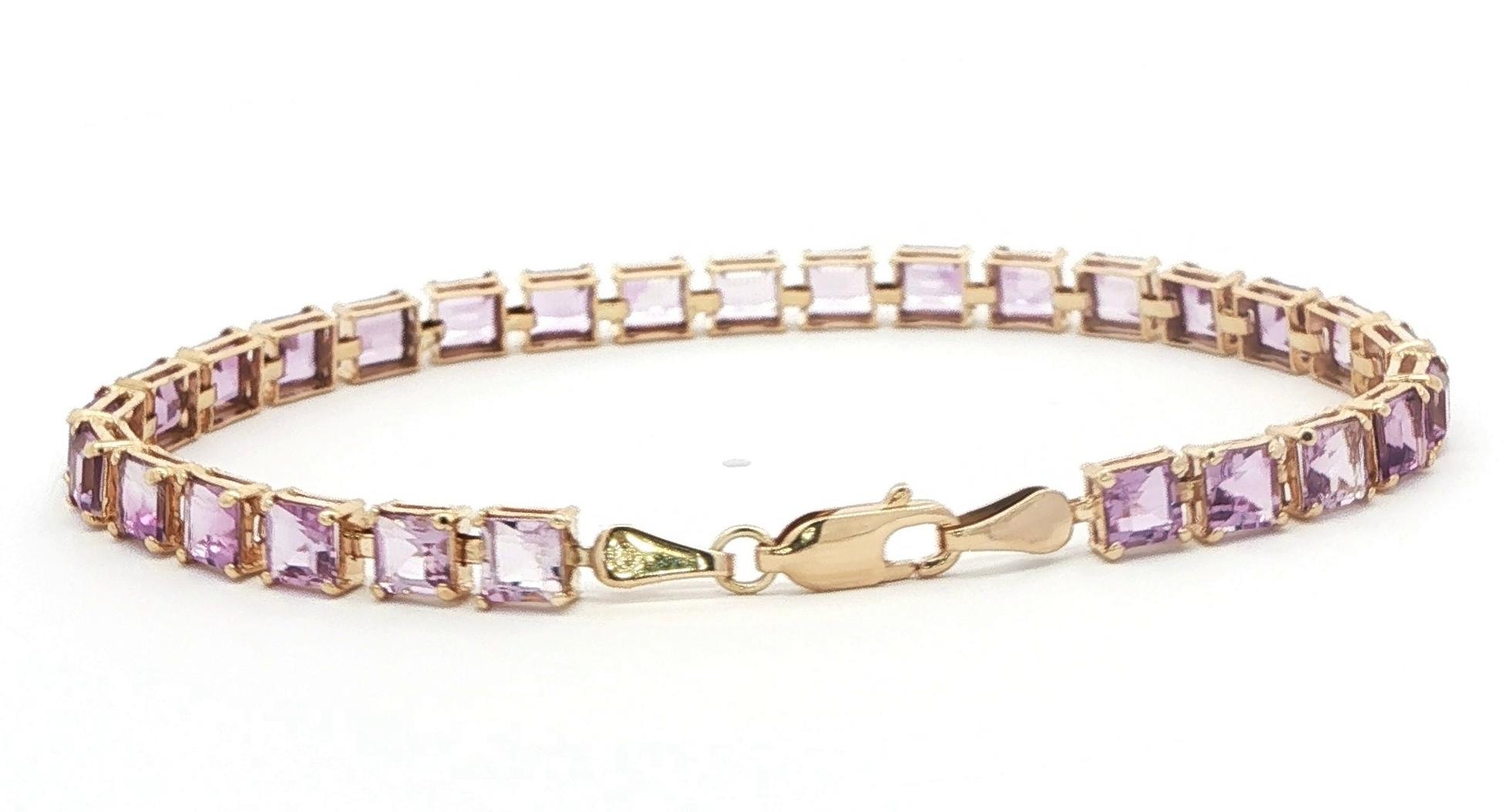Estate Piece: Square Cut Amethysts Tennis Bracelet in Yellow Gold back