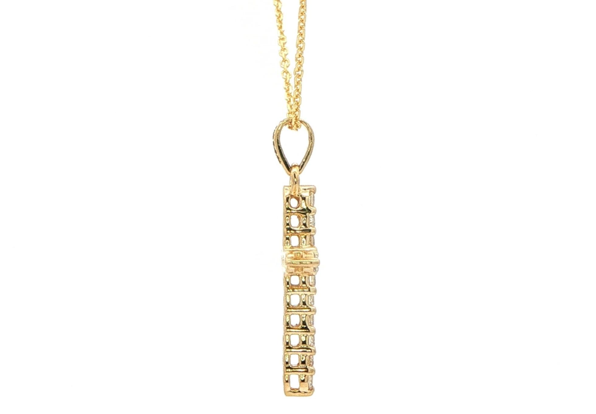 Diamond Cross Pendant Necklace in Yellow Gold (0.25cts TWT) side
