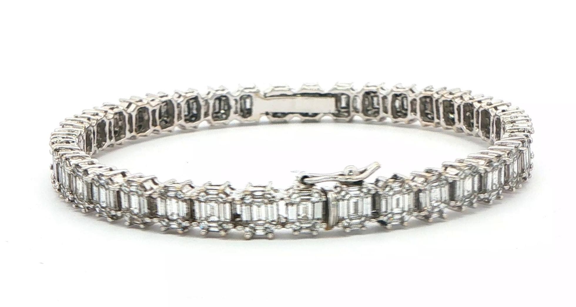 Emerald-Cut Diamond Bangle Bracelet with Adjustable Size in White Gold (9.05cts TWT) side