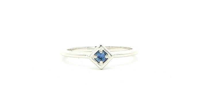 content/products/Kite-Set Montana Yogo Sapphire Solitaire Ring in Sterling Silver (0.08cts)