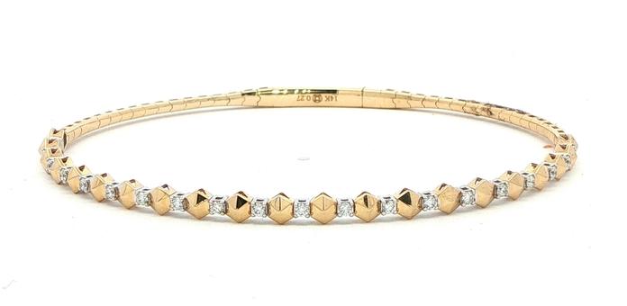 content/products/Diamond Geometric Stud Flexi Bangle Bracelet in Yellow Gold (0.27cts TWT)