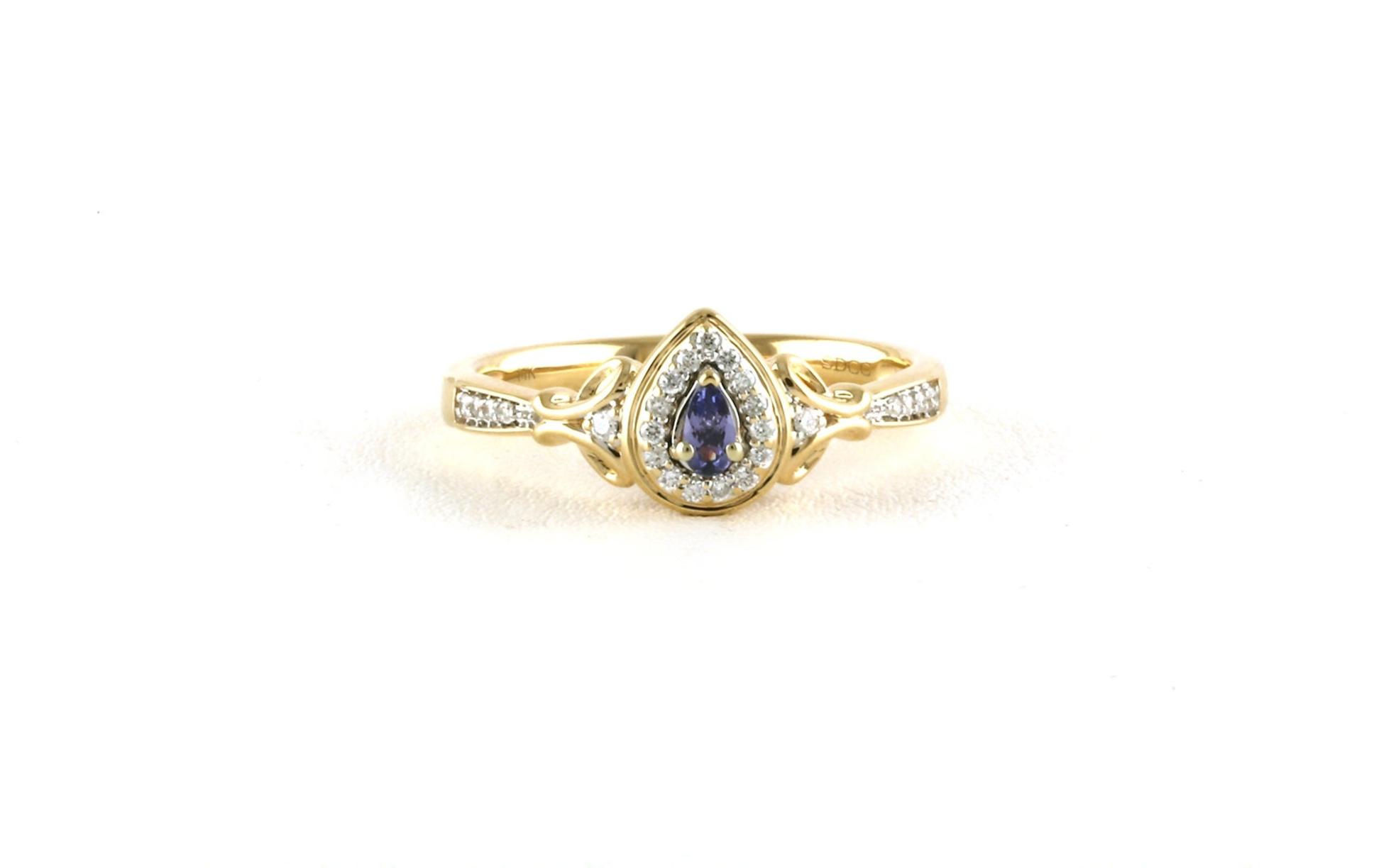 Pear-cut Montana Yogo Sapphire and Diamond Halo with Milgrain Detail Ring in Yellow Gold (0.25cts TWT)