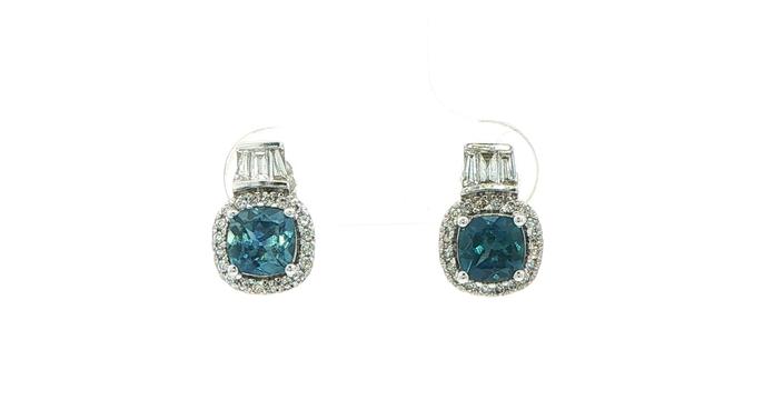 content/products/Peacock Blue Montana Sapphire and Diamonds Halo Stud Earrings in White Gold (1.79cts TWT)