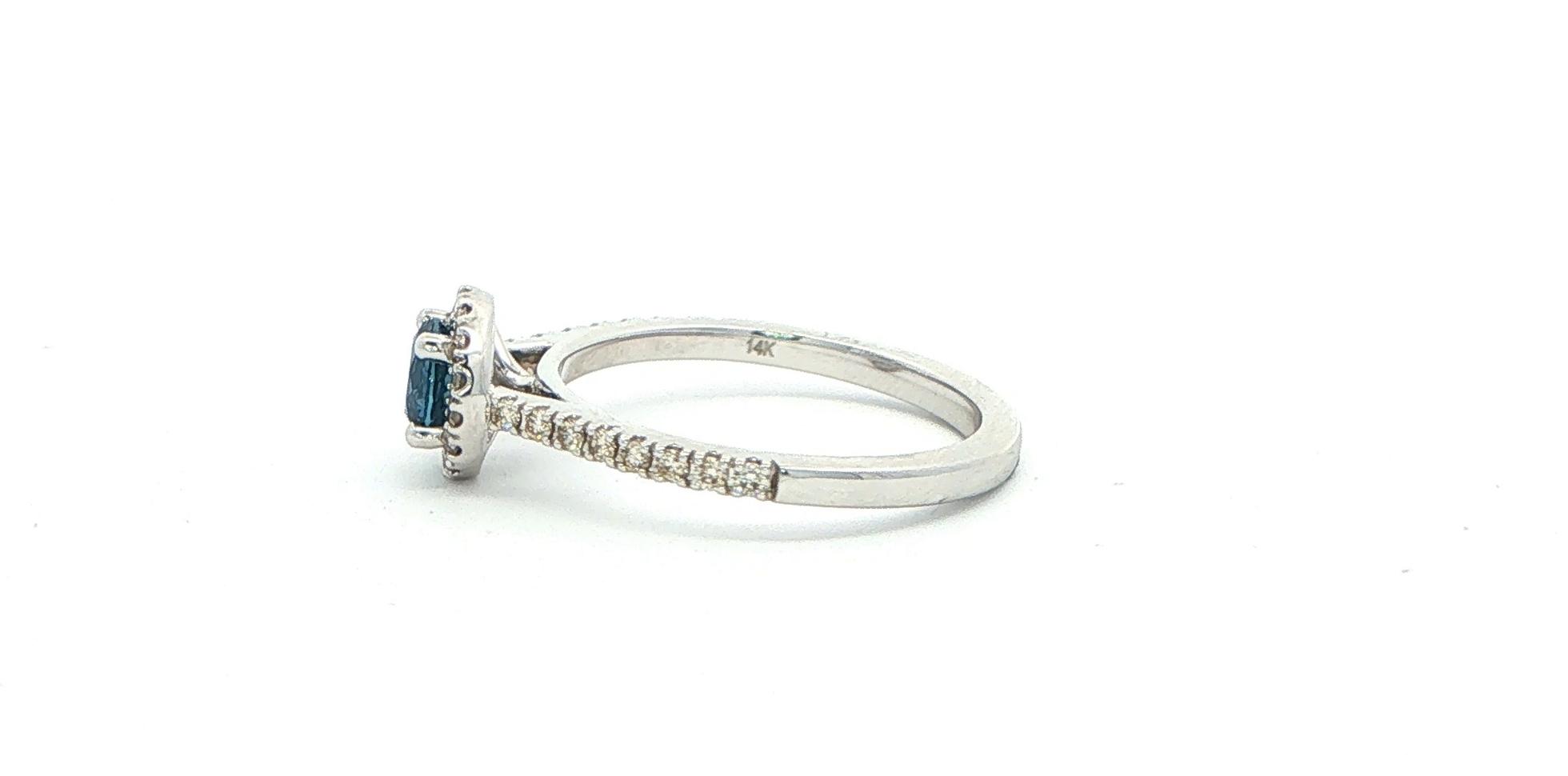 Montana Yogo Sapphire and Diamond Halo Ring in White Gold (0.98cts TWT) side