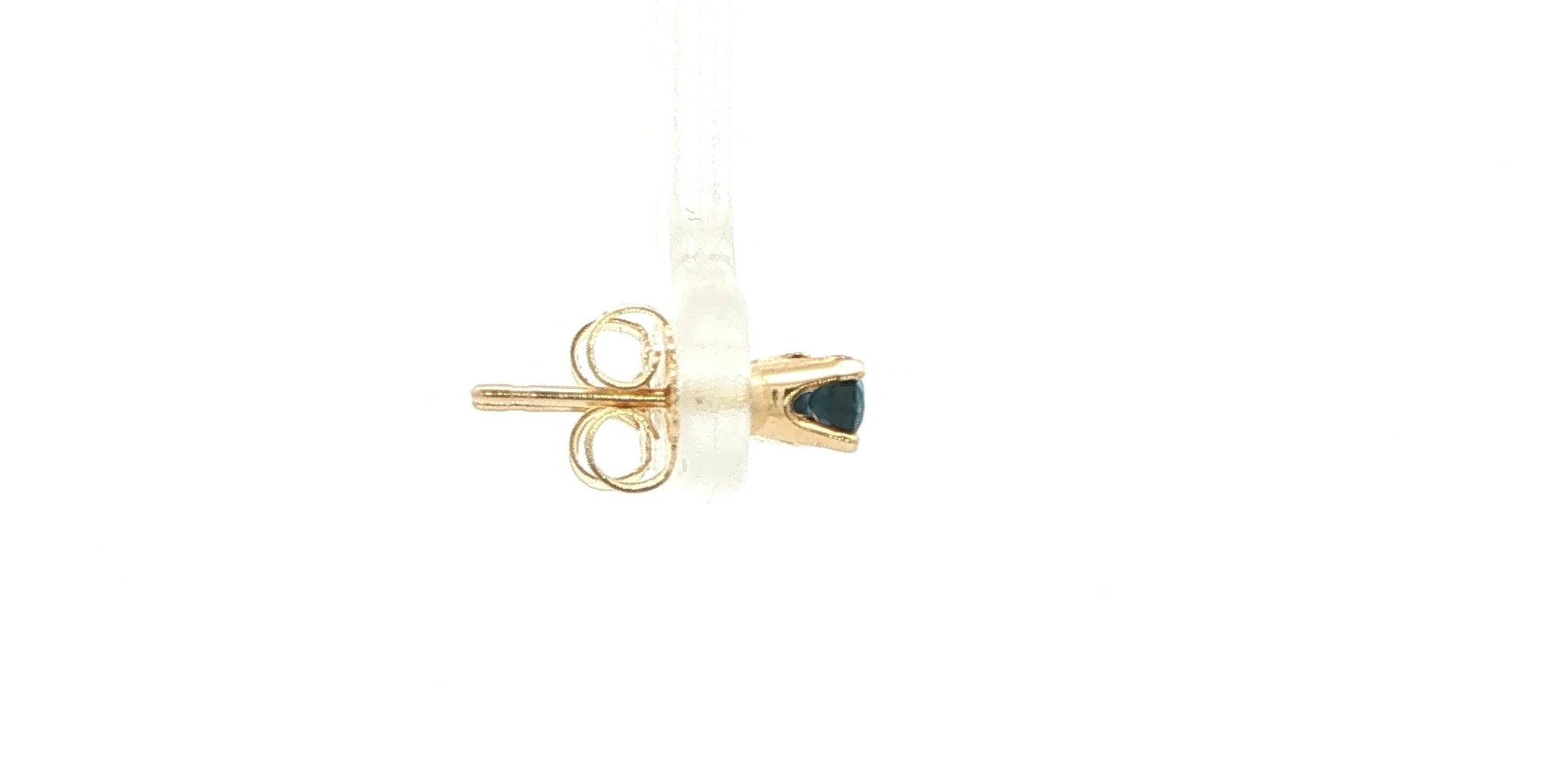 Estate Piece: Deep Blue Sapphire Stud Earrings in Yellow Gold (0.30cts TWT) side