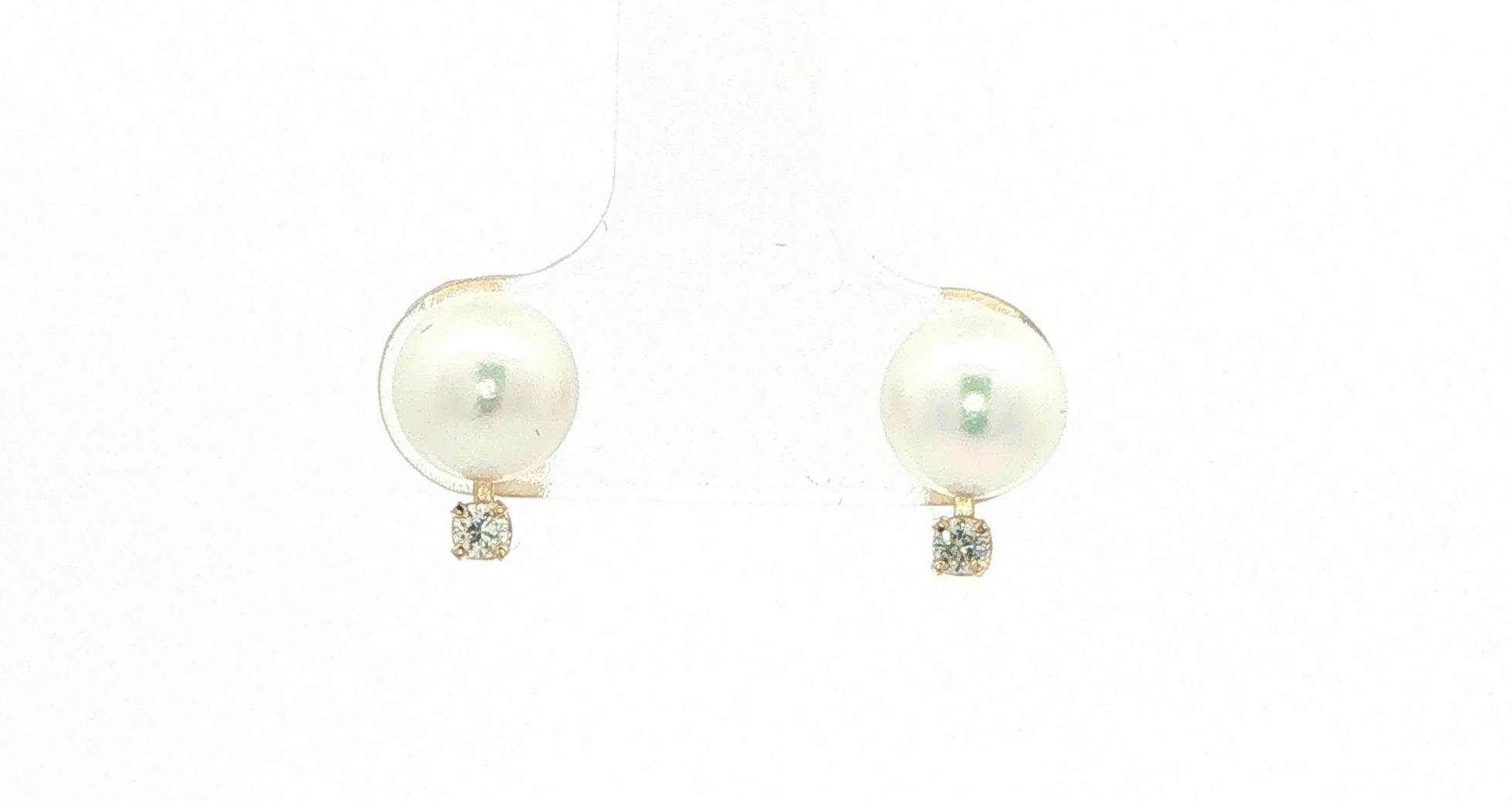 Estate Piece: Pearl and Diamond Drop Stud Earrings in Yellow Gold (0.06cts TWT)