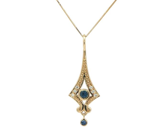 content/products/Vintage-Inspired Montana Yogo Sapphire and Diamond Pendant Necklace in Yellow Gold (0.20cts TWT)