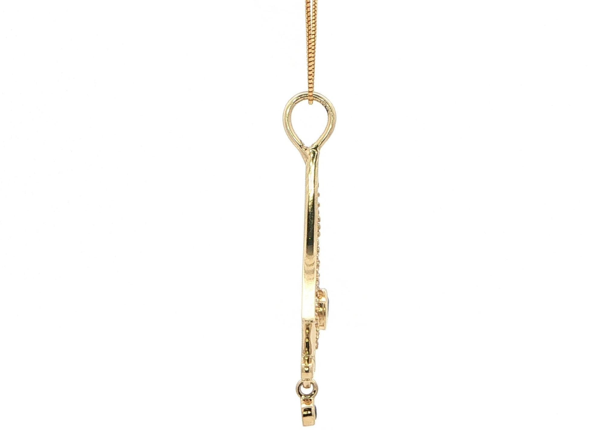 Vintage-Inspired Montana Yogo Sapphire and Diamond Pendant Necklace in Yellow Gold (0.20cts TWT) side