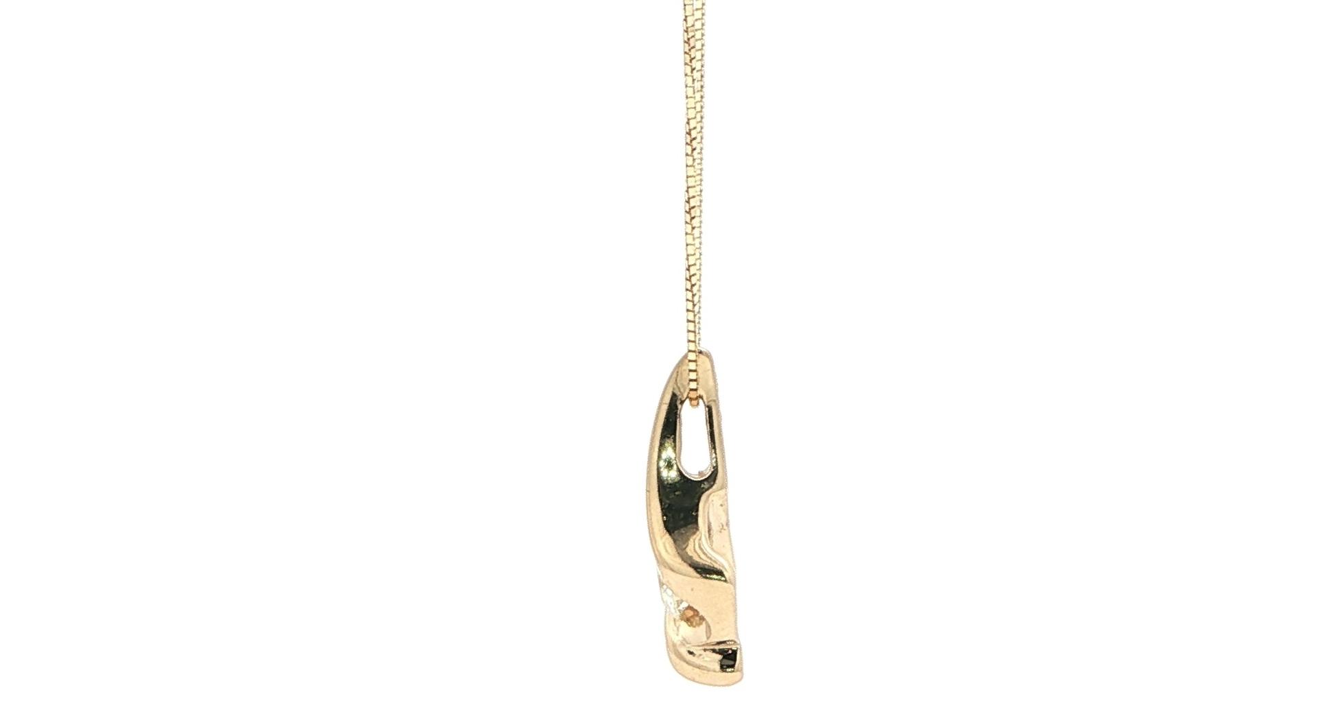 Twist Style Diamond Solitaire Necklace in Yellow Gold (0.25cts) side