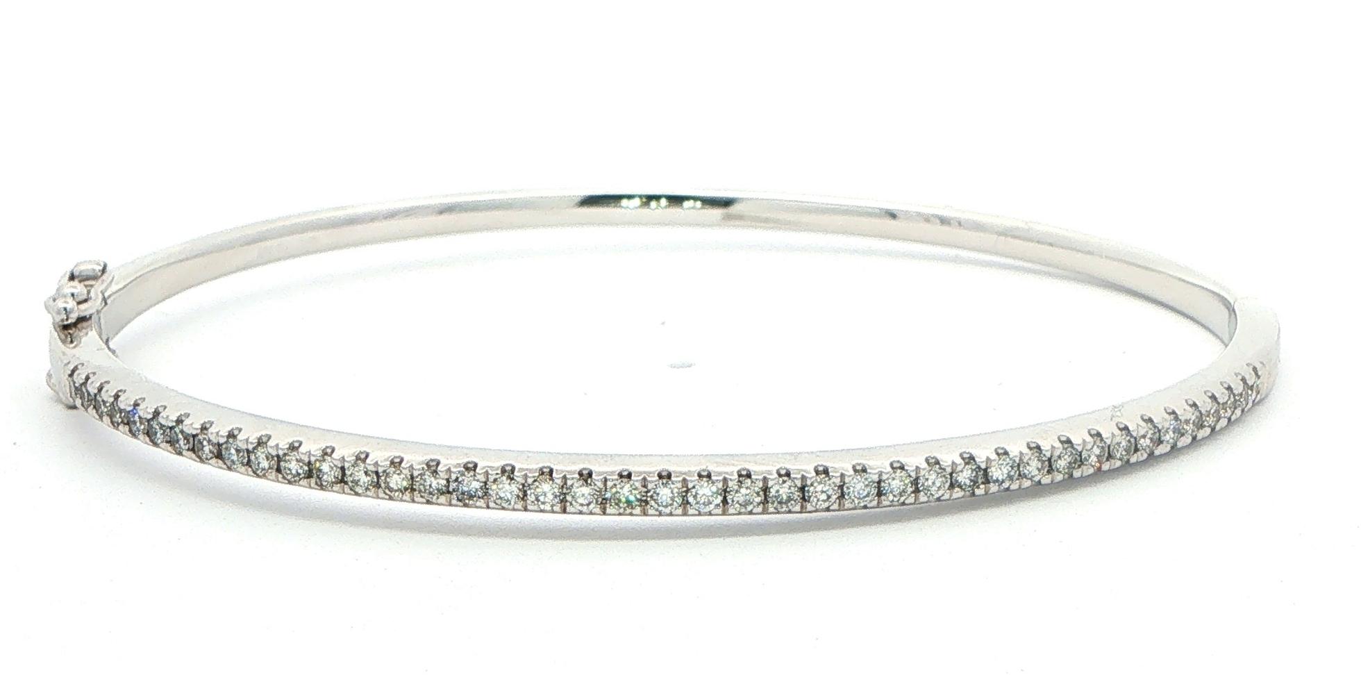 Diamond Hinged Bangle Bracelet in White Gold (0.70cts TWT)