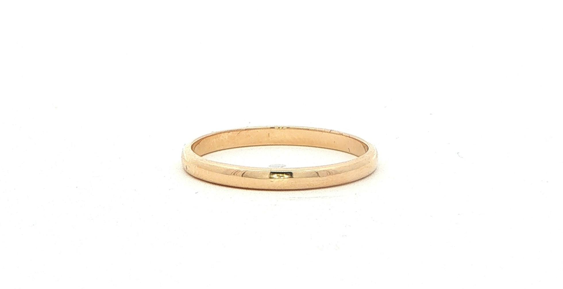 Estate Piece: Half Round Band Ring in Yellow Gold (2 mm)
