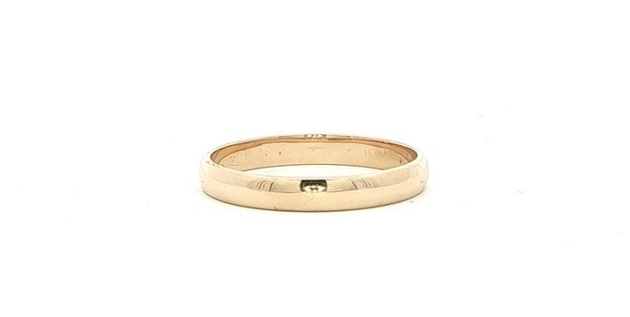 content/products/Estate Piece: Classic Half Round Wedding Band Ring in Yellow Gold (2.8 mm)