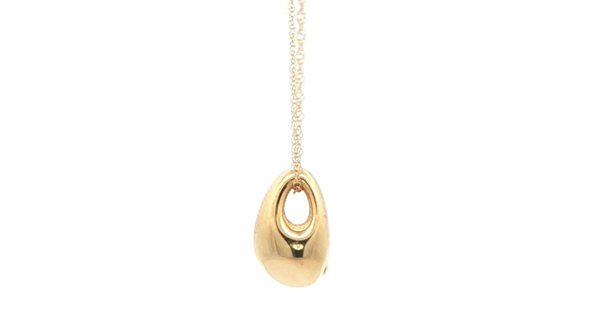Hollow Teardrop Pendant Necklace in Yellow Gold  side