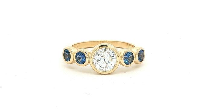content/products/5-Stone Bezel-Set Diamond and Montana Yogo Sapphire Ring in Yellow Gold (1.53cts TWT)