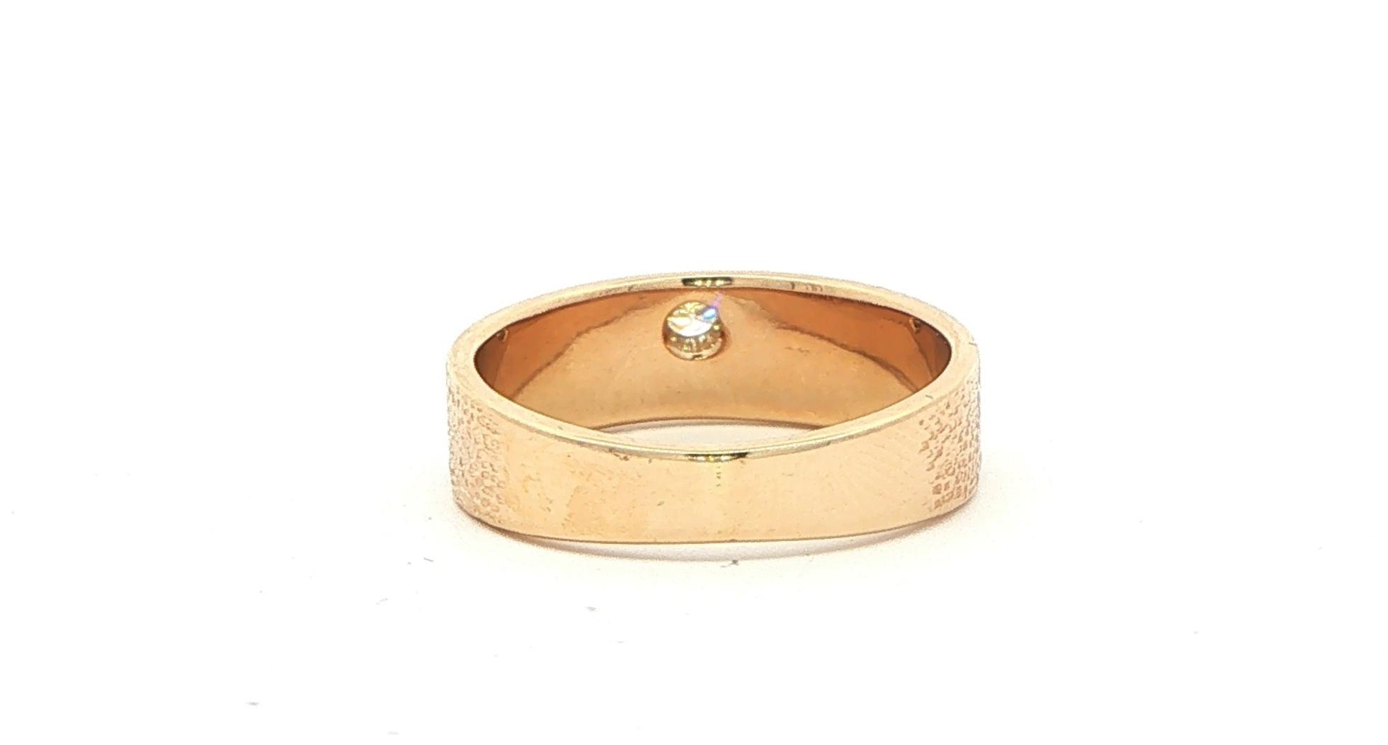Estate Piece: Mountain Landscape Diamond Band Ring Two-Tone Yellow and White Gold (0.10cts) back