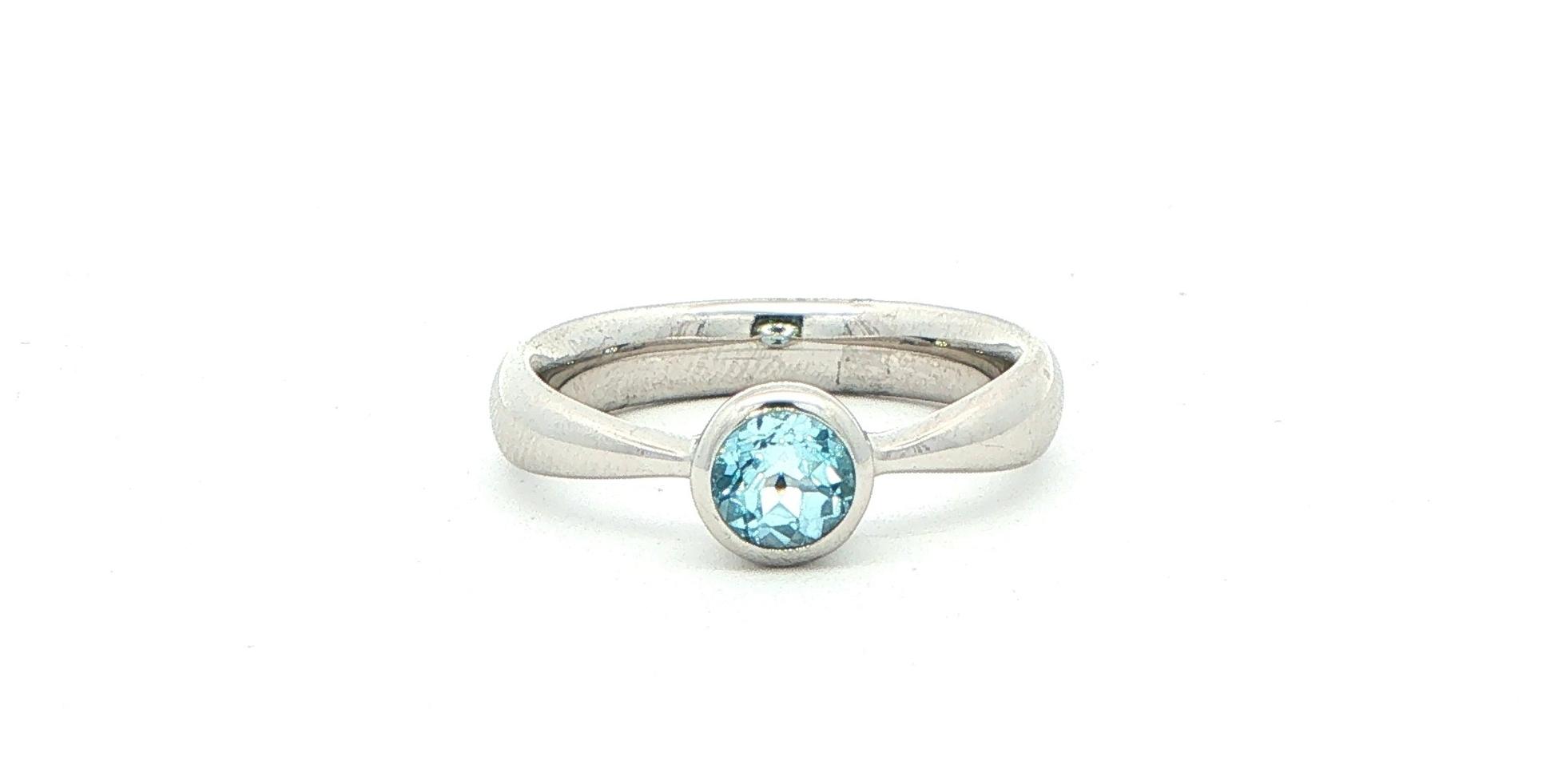Bezel-Set Round Blue Topaz Solitaire Ring in Sterling Silver (0.45cts)