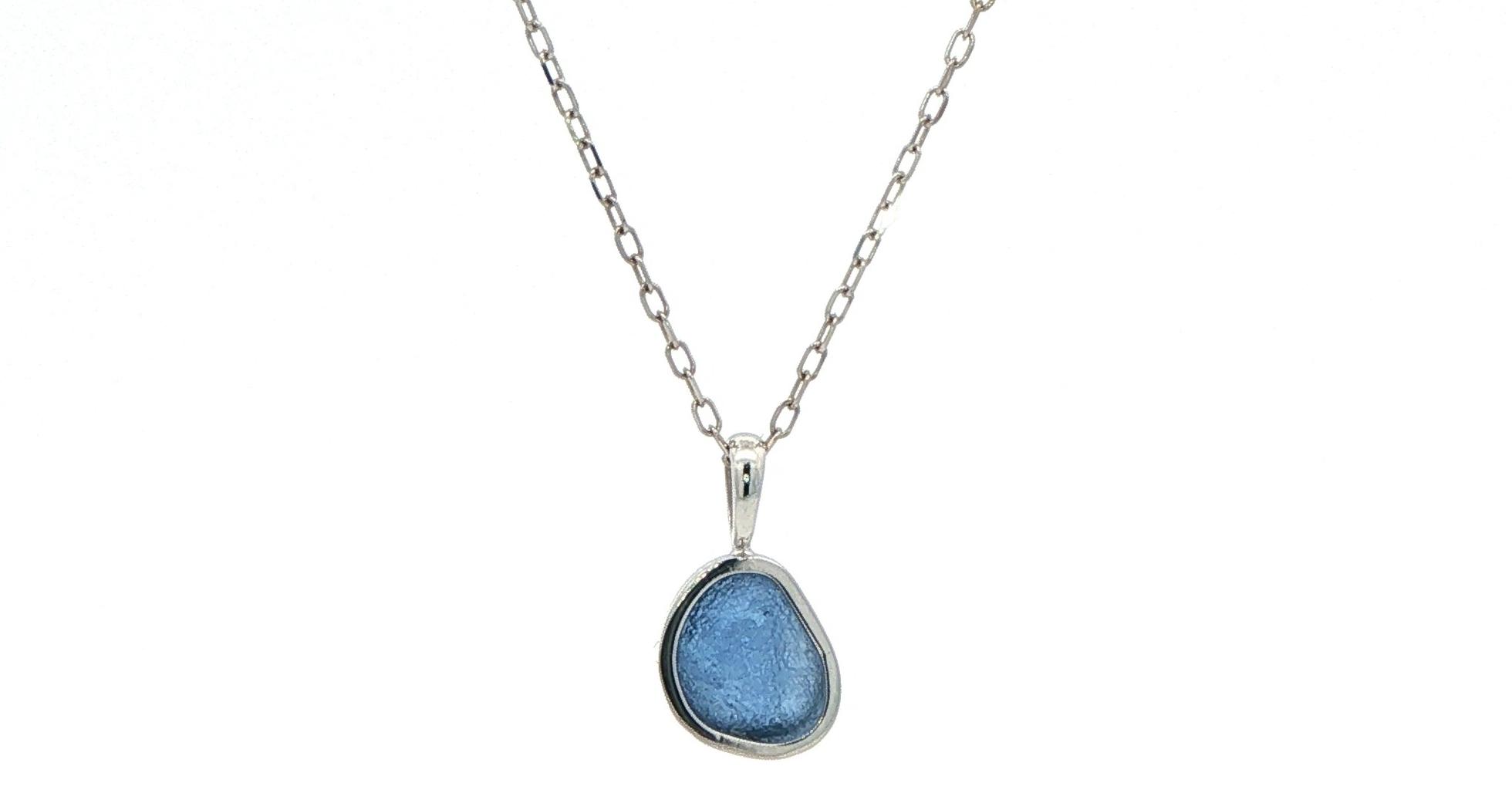 Bezel-set Raw Un-cut Montana Yogo Sapphire Pendant Necklace in White Gold (1.15cts) back