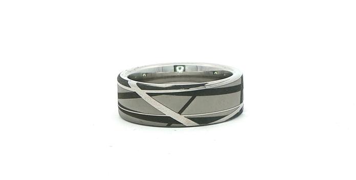 content/products/Flat Comfort Fit Band Ring with Abstract Pattern in Serinium