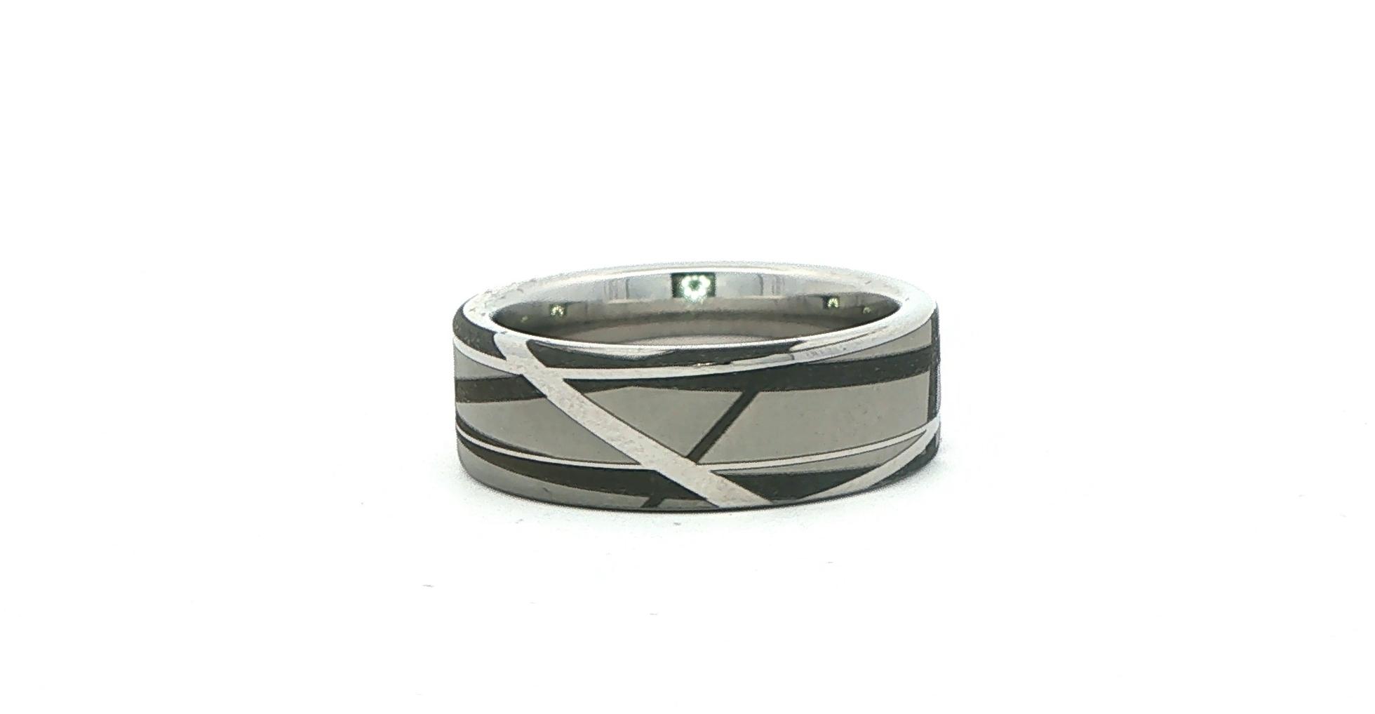 Flat Comfort Fit Band Ring with Abstract Pattern in Serinium