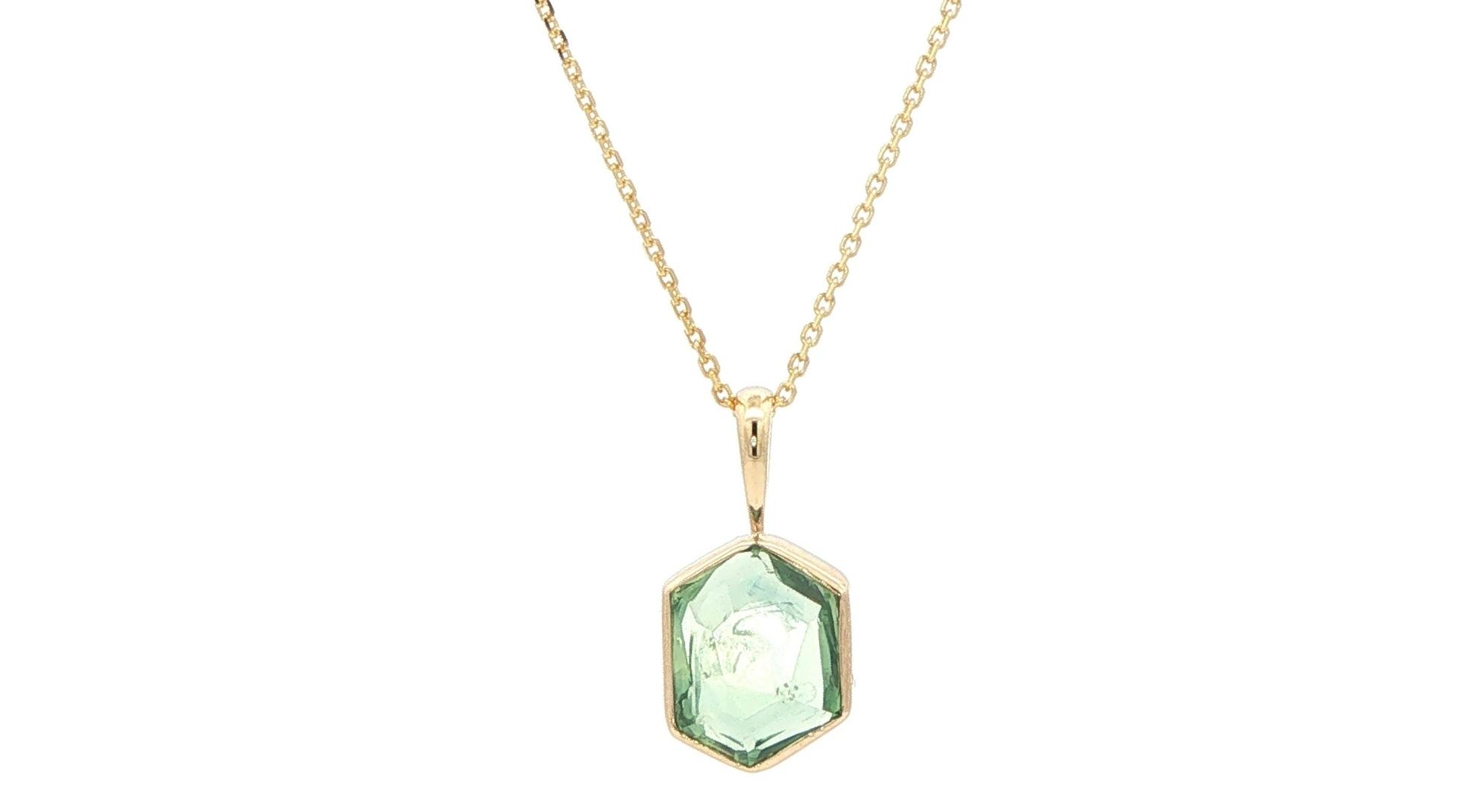 Bezel-set Rose-cut Green Montana Sapphire Pendant Necklace in Yellow Gold (2.29cts)