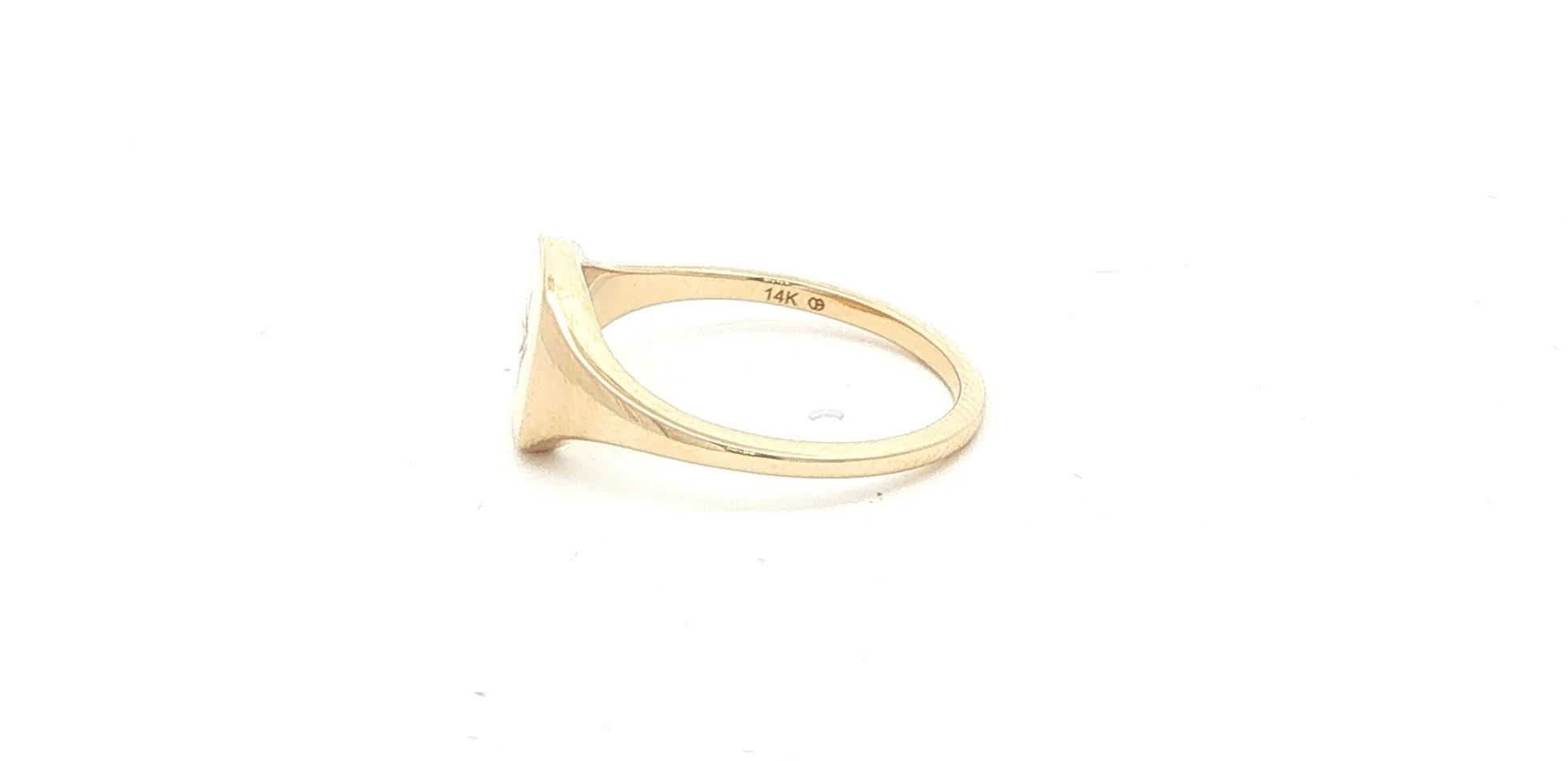 Starburst Diamond Signet Ring in Yellow Gold (0.02cts) side