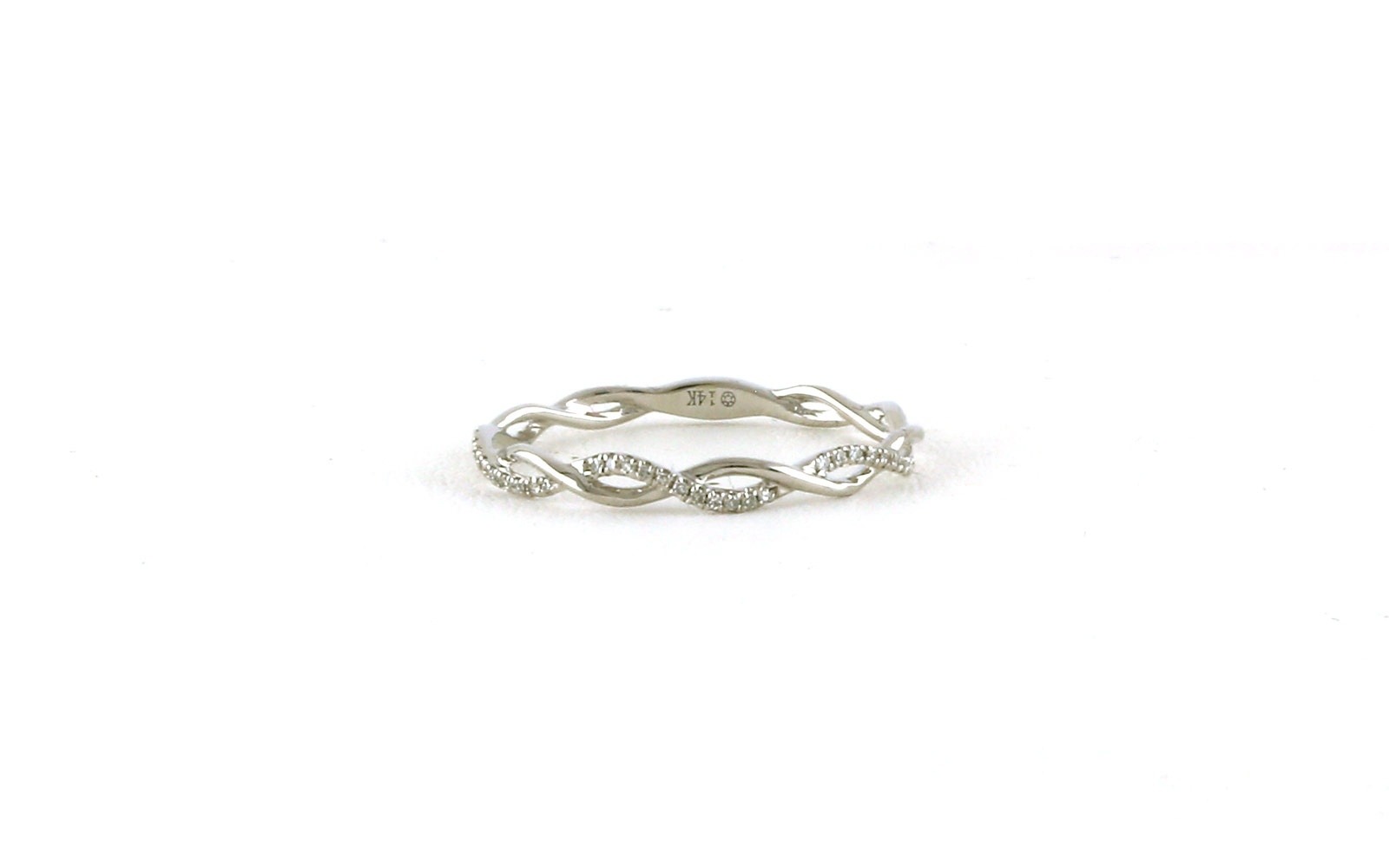 Diamond Pave Twist Thin Band in White Gold (0.06cts TWT)