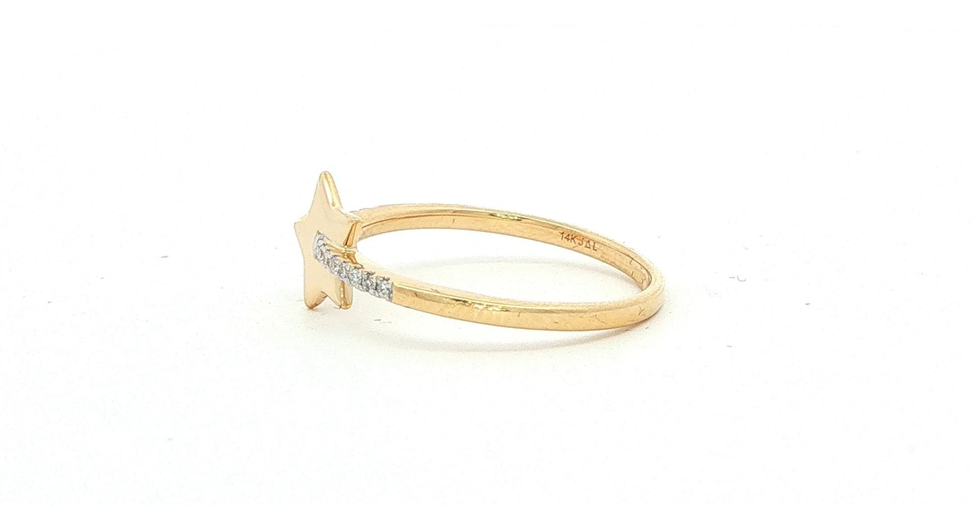 Shooting Star Diamond Fashion Ring in Yellow Gold (0.06cts TWT) side
