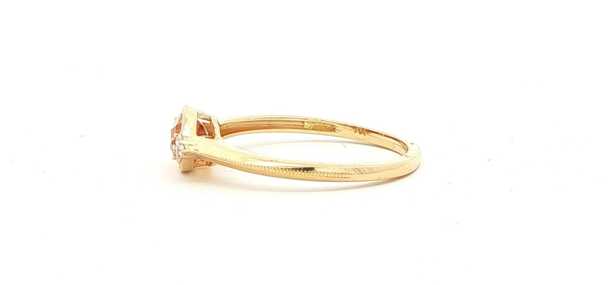 East-West Oval Citrine and Diamond Milgrain Ring in Yellow Gold (0.04cts TWT) side