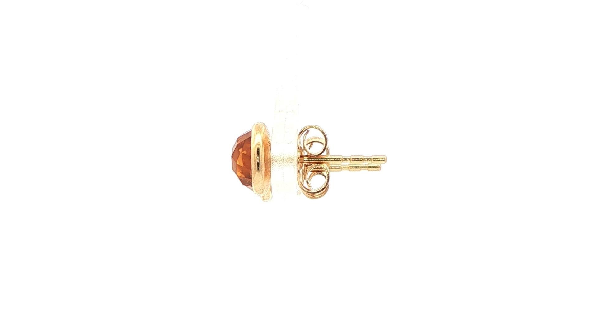 Bezel-set Checkerboard-cut Citrine Stud Earrings in Yellow Gold (1.62cts TWT) side