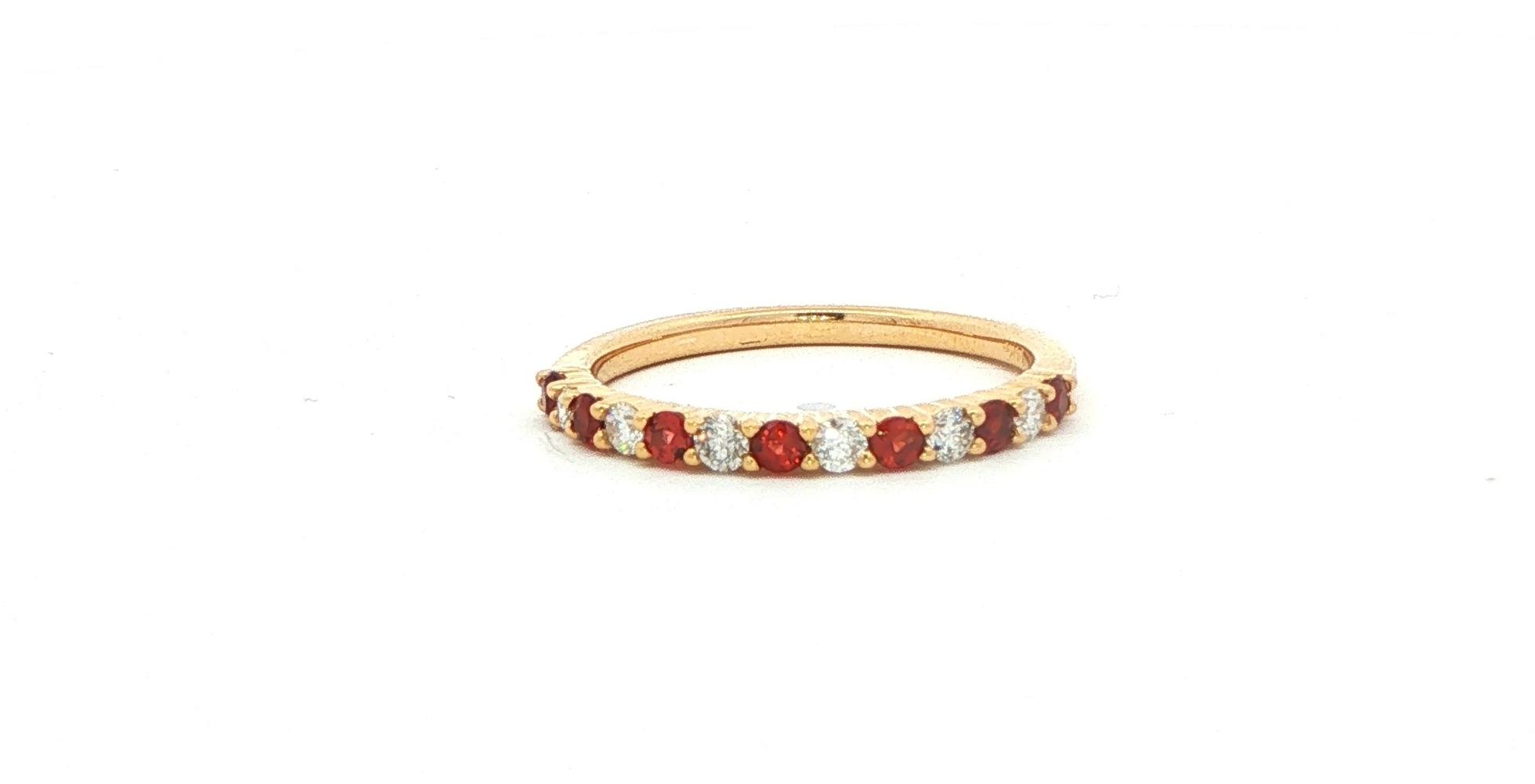 Alternating Garnet and Diamond Band Ring in Yellow Gold (0.54cts TWT)