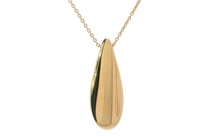 content/products/Polished Teardrop Pendant Necklace in Yellow Gold