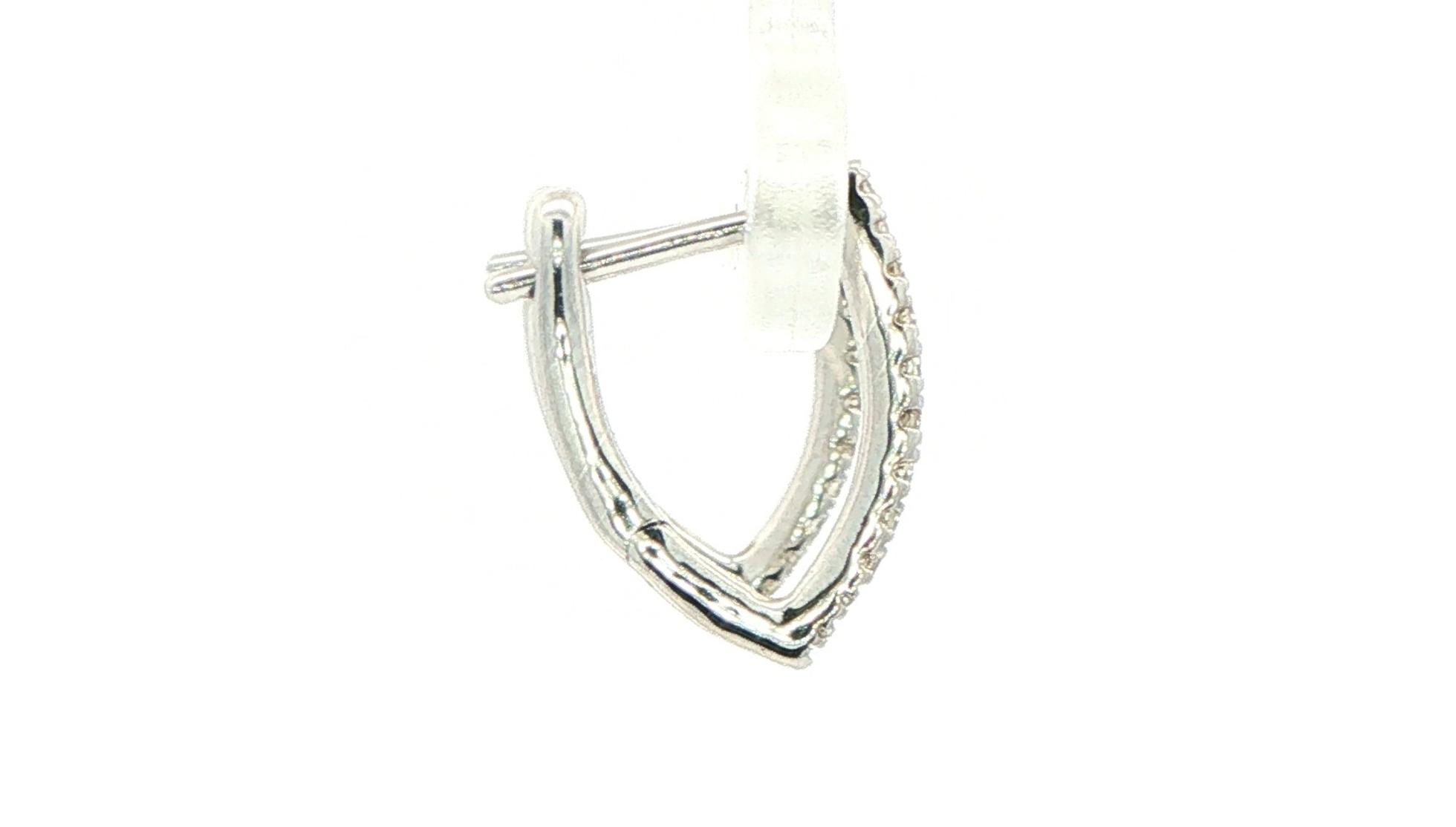 V-Shaped Diamond Hoop Earrings in White Gold (0.10cts TWT) side