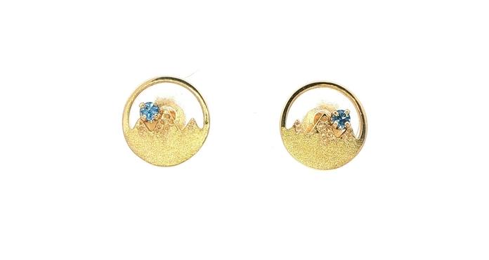 content/products/Circle Mountain Landscape Montana Yogo Sapphire Stud Earrings in Yellow Gold (0.07cts TWT)