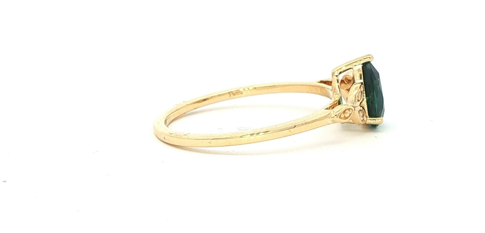 Nature-Inspired Pear-cut Montana Sapphire and Diamond Ring in Yellow Gold (0.97cts TWT) side