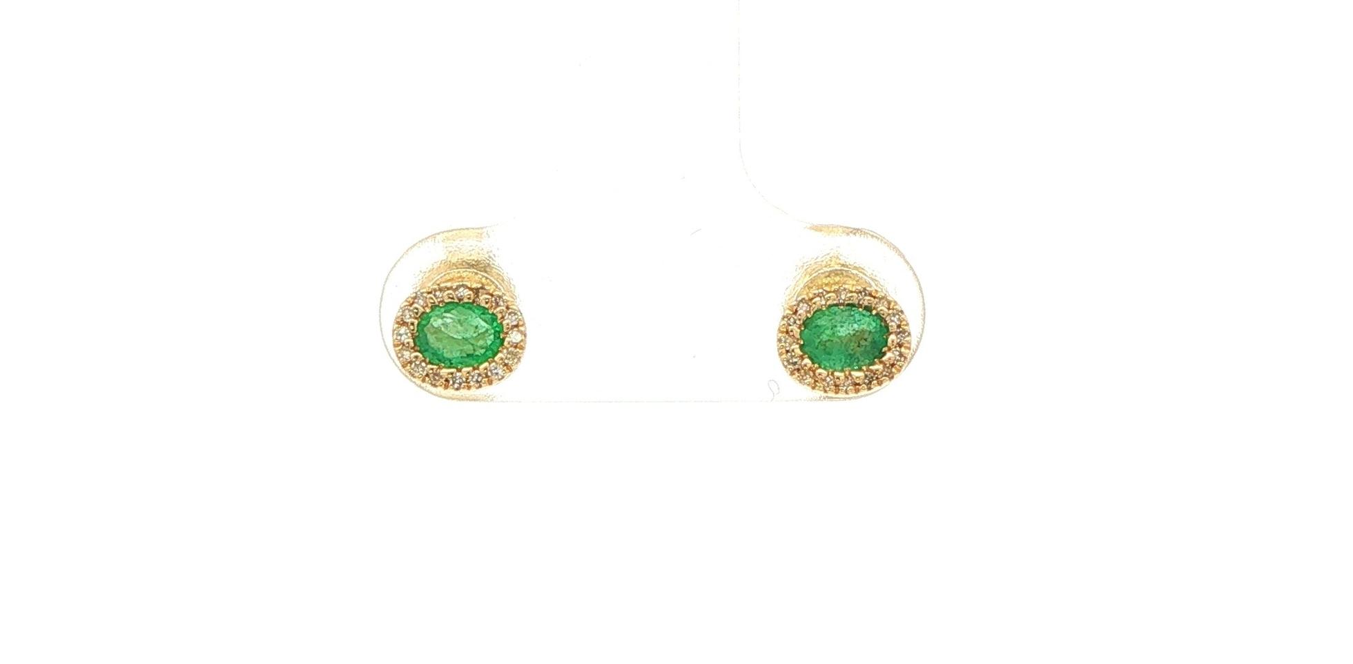 Oval Emerald and Diamond Halo Stud Earrings in Yellow Gold (0.40cts TWT)
