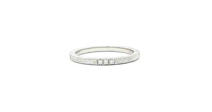 content/products/Engraved Diamond Accent Band Ring in White Gold (0.10cts TWT)