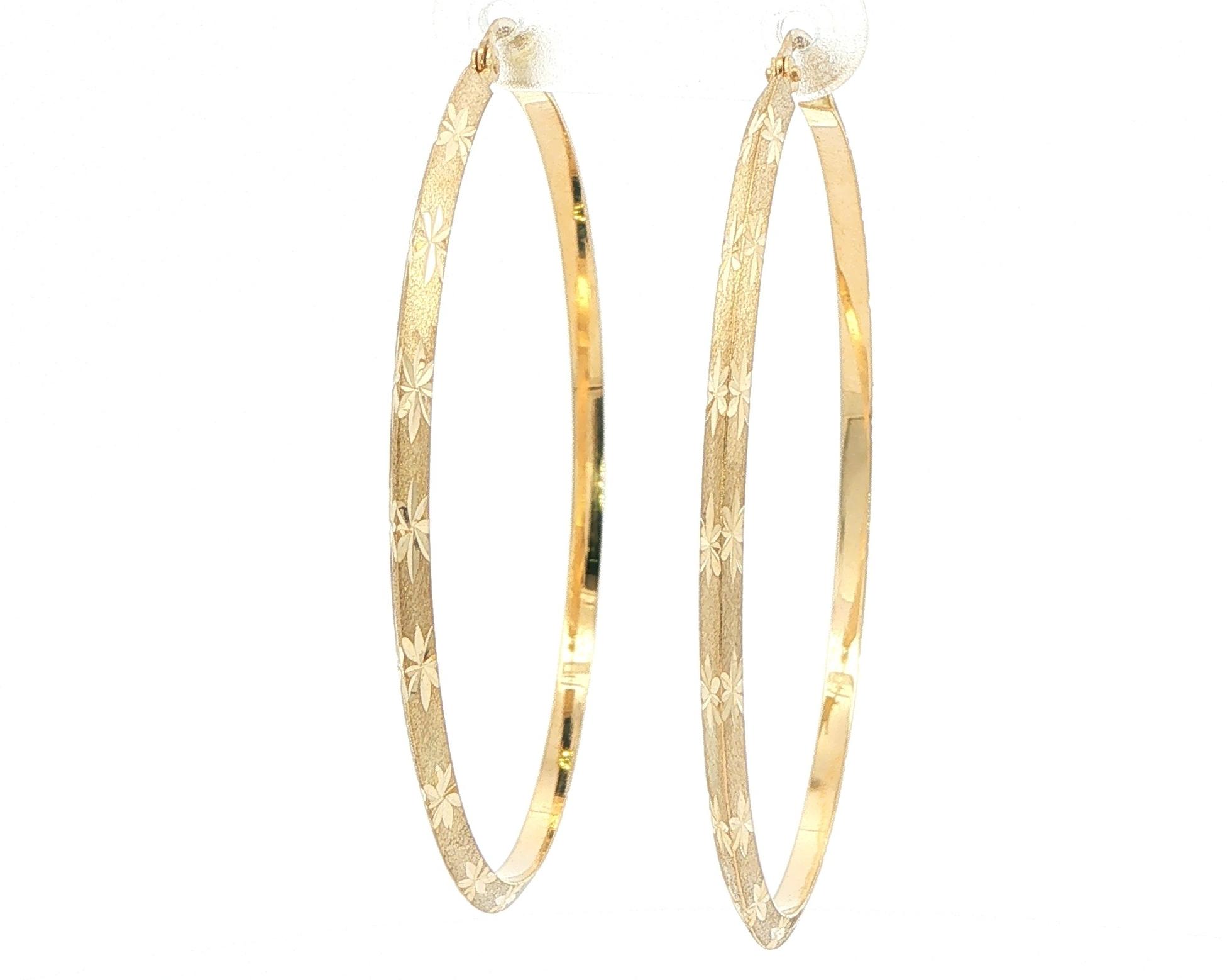 Beveled Hoop Earrings with Textured Starbursts in Yellow Gold 
