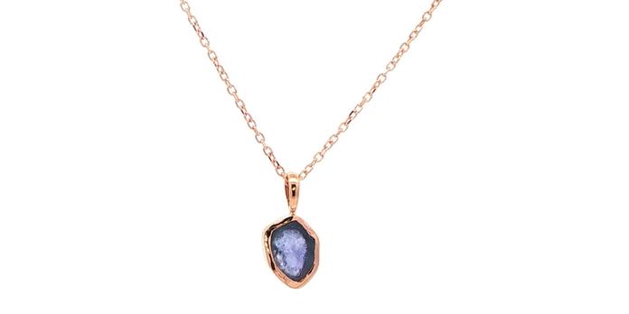 content/products/Bezel-set Raw Un-cut Huckleberry Sapphire Charm Necklace in Rose Gold (0.67cts)