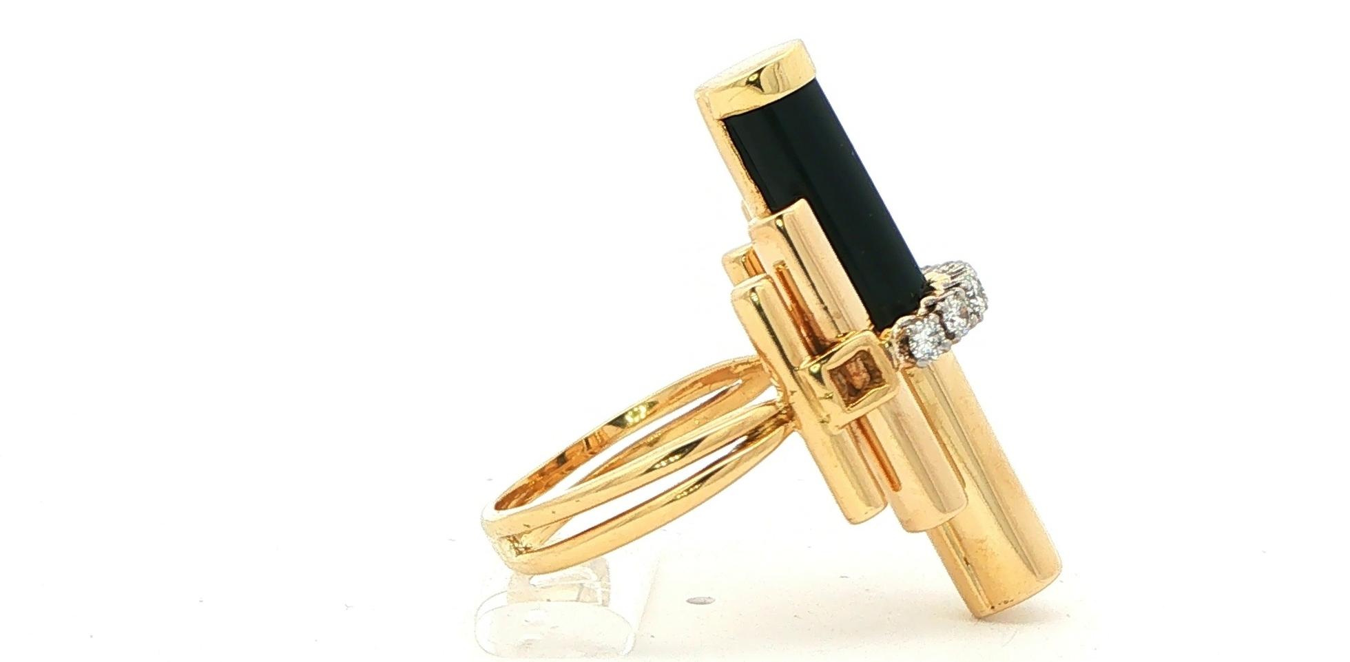 Estate Piece: Architectural Columns Black Onyx and Diamond Cocktail Ring in Yellow Gold (0.35cts TWT) side