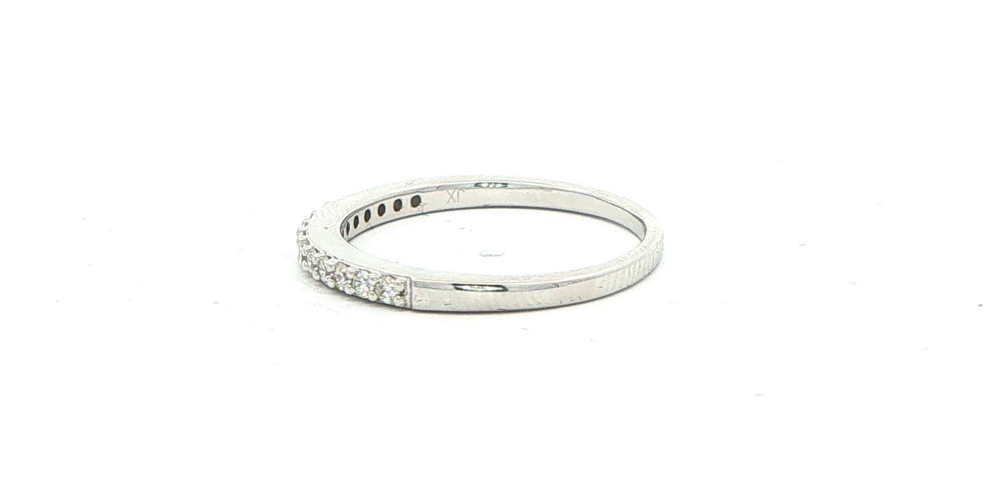 Estate Piece: Diamond Ring with Pave-Set Stones in White Gold (0.15cts TWT) side