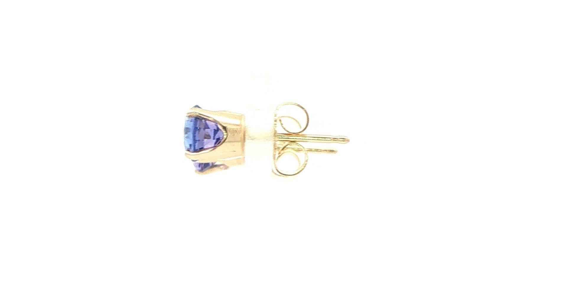 Estate Piece: Round Tanzanite Stud Earrings in Yellow Gold (1.00cts TWT) side