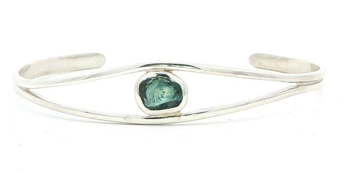 content/products/Forest Green Rose-cut Montana Sapphire Split-Shank Cuff Bangle Bracelet in Sterling Silver (1.96cts TWT)