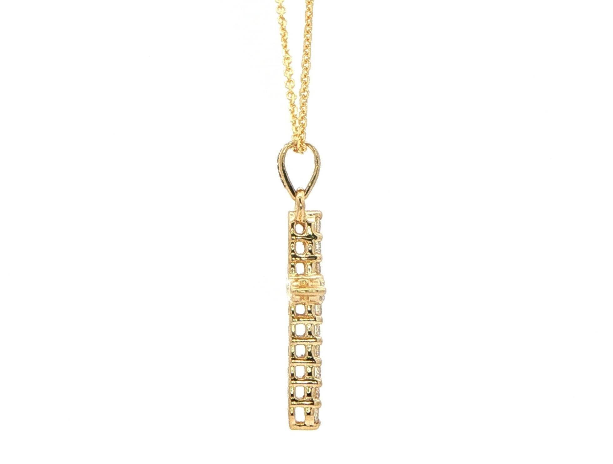 Diamond Cross Pendant Necklace in Yellow Gold (0.25cts TWT) side