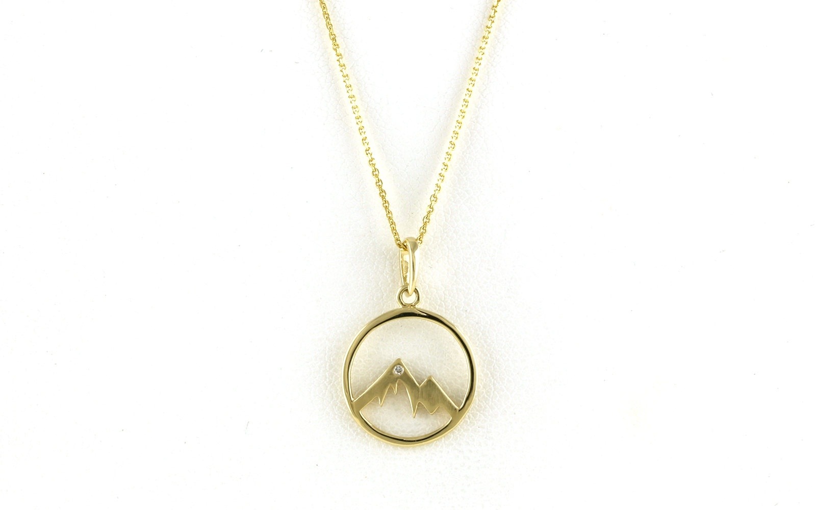 Small Circle Mountain with Flush-Set Diamond Necklace in Yellow Gold (0.01ct)
